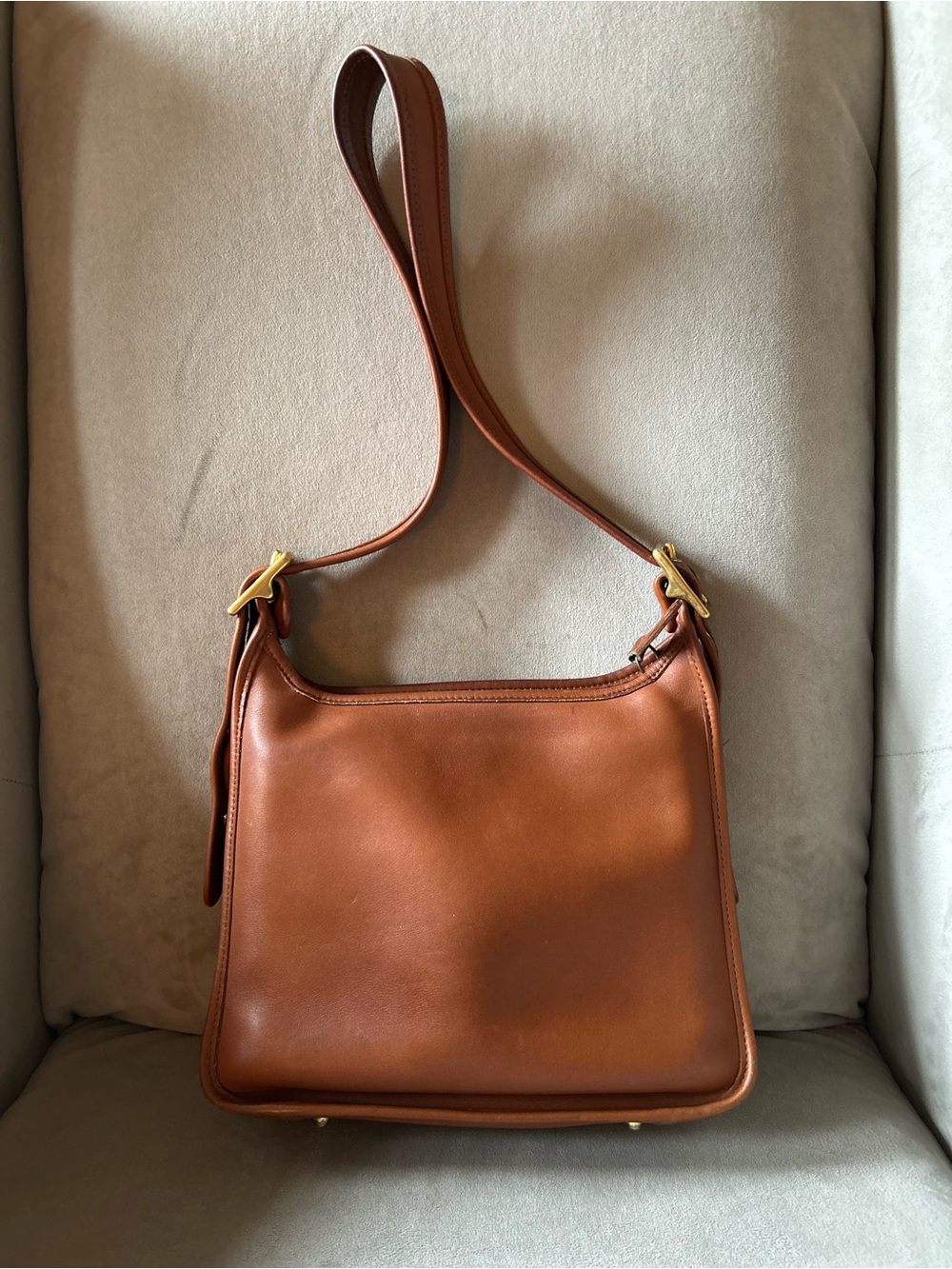Authentic Vintage Coach Legacy Zip Bag (Style #9966) rehab needed